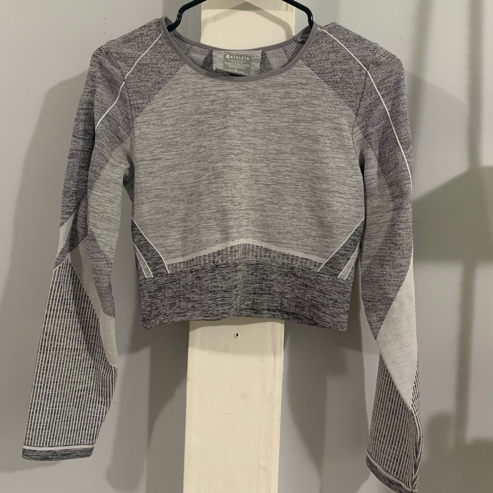 Athleta cropped long sleeve